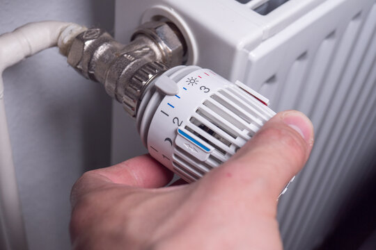 Reduce The Temperature On Thermostat To Save Energy Heating Costs