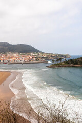 Fototapeta premium lekeitio beach an autumn day