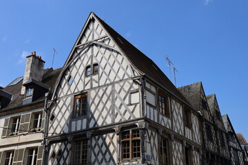 Maison typique, vue de l'extérieur, ville de Bourges, département du Cher, France