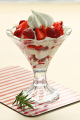Eton mess strawberry dessert