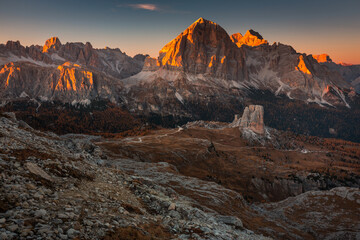 Naklejka premium Autumn in the Italian Dolomites. The most beautiful time of the year to visit this place. Beautiful colors and breathtaking views. Mountain peaks above the valleys.