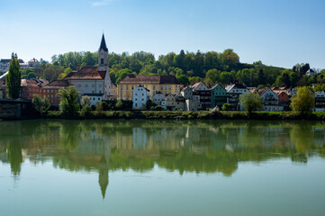 Fototapeta na wymiar View of the city of Passau with the river Inn