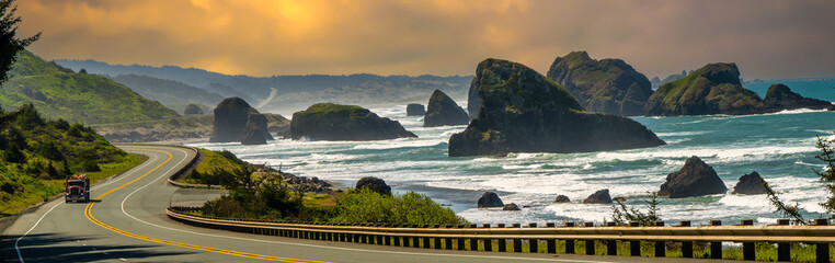 panorama of US Highway 101 and ocean sea stacks near the town of Gold Beach on the Oregon coast - obrazy, fototapety, plakaty
