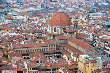 Fototapeta na wymiar View from the height of the city of Florence