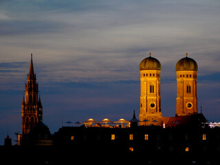 Fototapeta na wymiar Panoramic view on the Munich skyline at sunset in Bavaria, Germany, central Europe