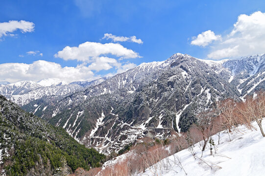 立山黒部アルペンルート の画像 4 557 件の Stock 写真 ベクターおよびビデオ Adobe Stock