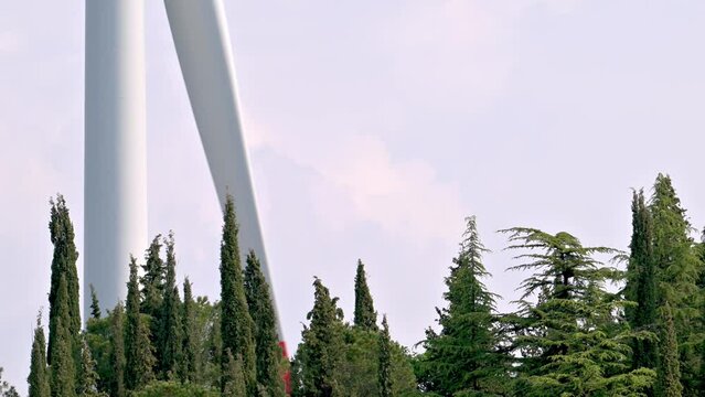 GENERATORE EOLICO