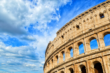 Fototapeta premium Roman Coliseum - ancient amphitheatre in the centre of the city of Rome