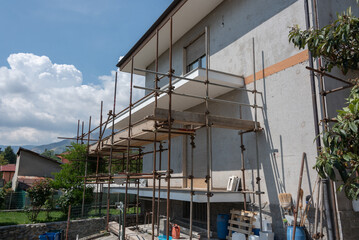 Obraz na płótnie Canvas construction site with scaffolding