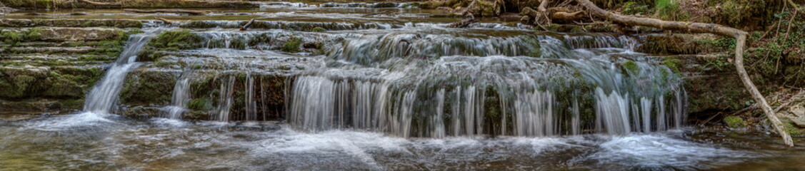 The Gauchach is a clear mountain stream and flows in troubled paths along rubble and moss-covered rock. Impressive, cascading waterfalls are formed. © BIB-Bilder
