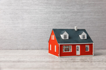 Home model put on wood