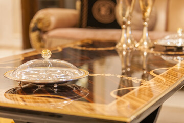 classic table interior design