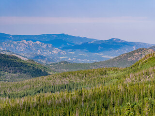 Fototapeta premium Beautiful landscape along The Sky Pond trail