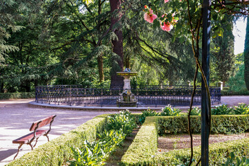 Fuente en el Parque del Capricho (granulada)