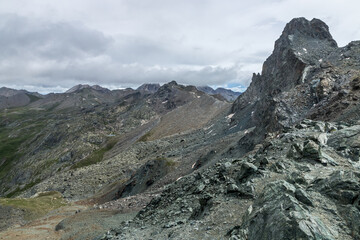 Obraz premium Tête des Toilies depuis le Col de la Noire , paysage du Queyras en été , hautes-Alpes , France