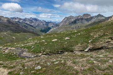 Fototapeta na wymiar Le Péouvou , paysage du Queyras en été , hautes-Alpes , France