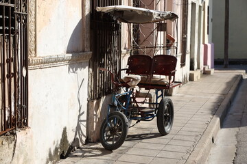Fototapeta na wymiar Typical tricycle in Camaguey, Cuba