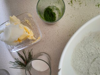 Składniki na ciasto, ciasteczka sosnowe