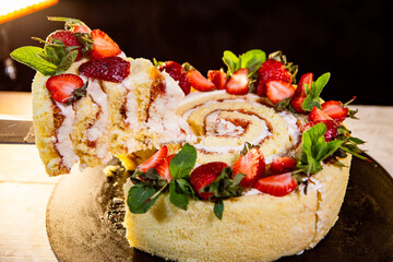 vertical sponge cake strawberry tornado