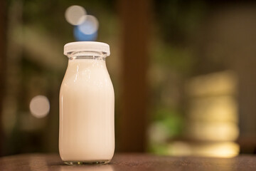 牛乳　風呂上り　milk	After taking a bath