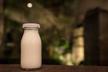 牛乳　風呂上り　milk	After taking a bath