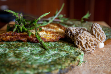 frittata di luvertin e spugnole, primizie della stagione primaverile