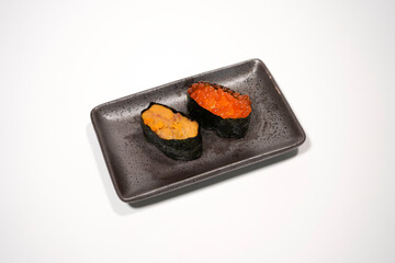 イクラとウニの寿司イメージ画像