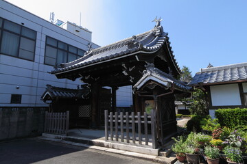 西林寺　山門(旧建中寺の門)　愛知県　小牧市