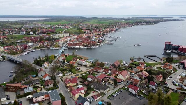 Krajobraz Mikołajek w Maju