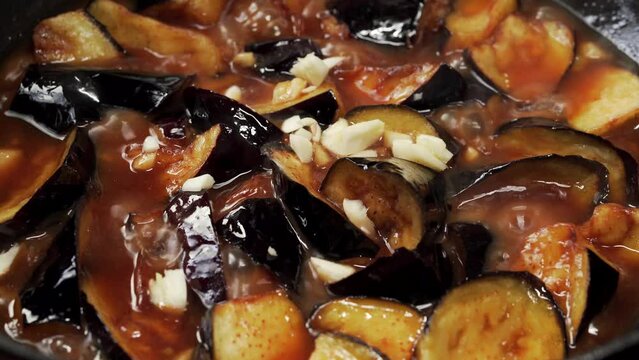 Northeast China's specialty home-cooked dish - garlic roasted eggplant cubes