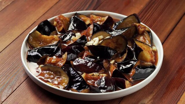 Northeast China's specialty home-cooked dish - garlic roasted eggplant cubes
