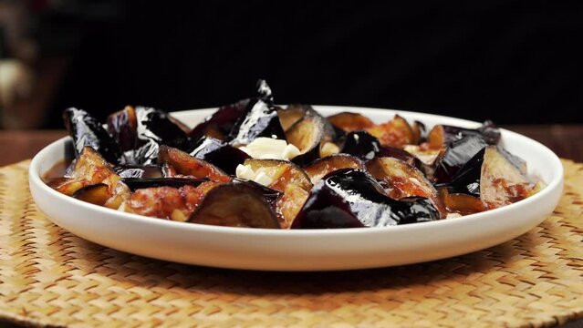 Northeast China's specialty home-cooked dish - garlic roasted eggplant cubes