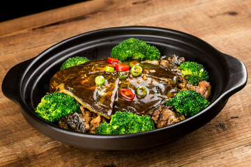 Delicious Chinese cuisine：Braised Turtle in Brown Sauce