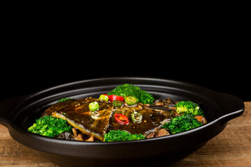 Delicious Chinese cuisine：Braised Turtle in Brown Sauce