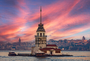 Maiden's Tower and The Topkapi Palace in Old Town Istanbul Turkey - obrazy, fototapety, plakaty