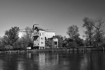 Ruins of the old granary and port on the Warta River - obrazy, fototapety, plakaty