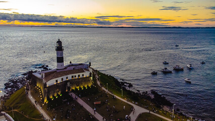 Farol da Barra Forte Santo Antônio Salvador Bahia Praia Mar Baía de Todos os Santos Nordeste Pôr do Sol Pedras Atlântico Barcos Histórico © Pedro