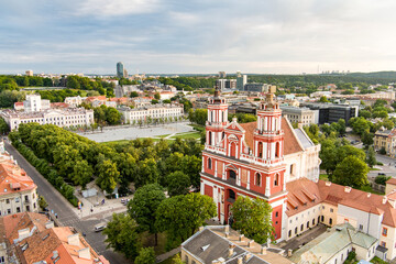 Obraz premium Aerial view of Vilnius Old Town, one of the largest surviving medieval old towns in Northern Europe. Summer landscape of Old Town of Vilnius, Lithuania