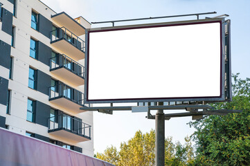 Fototapeta premium Advertising billboard mock-up infront of the construction site