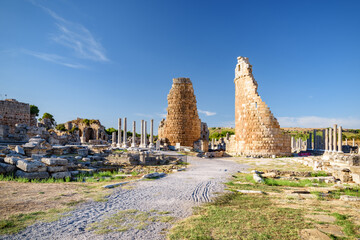 Fototapeta na wymiar Scenic ruins of Hellenistic city gate in Perge (Perga), Turkey