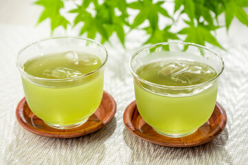 冷たい緑茶　夏イメージ