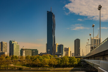Naklejka premium DC Tower 3 in der Wiener Donaustadt im Frühjahr