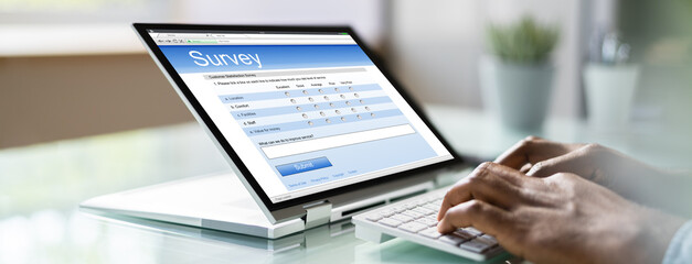 Customer Research Survey Or Online Poll Questionnaire - obrazy, fototapety, plakaty