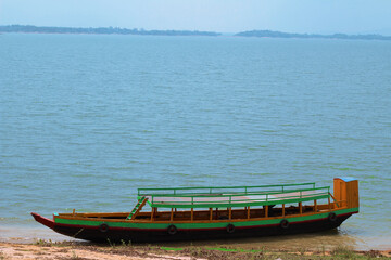 Fototapeta na wymiar Amazing and colorful view of beautiful boat in Kaptai Lake, Rangamati, Bangladesh.