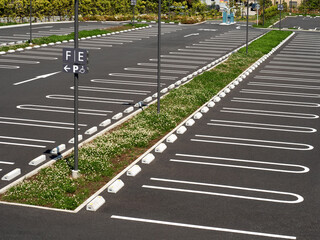 大規模な駐車場