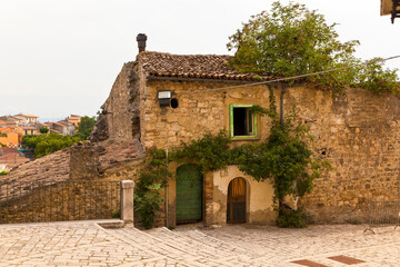 Fototapeta na wymiar Torella del Sannio, Molise- antico borgo medievale con castello