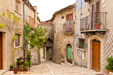 Torella del Sannio, Molise- antico borgo medievale con castello