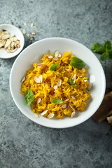 Spicy rice with almond flakes