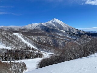 Obraz premium 2022年3月の福島県のアルツ磐梯スキー場
