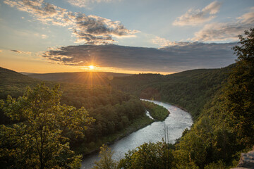 Delaware tourist destination sunset over the river